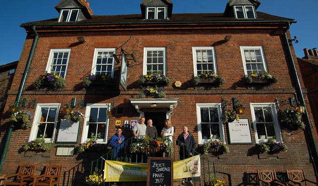 The Falcon Inn - Pub/Inn in Denham Village, Buckinghamshire ...